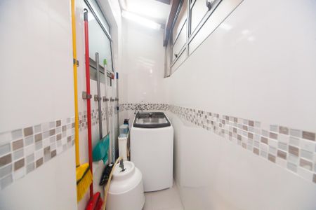 Apartamento à venda com 100m², 2 quartos e 1 vagaÁrea de Serviço