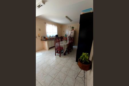 Casa à venda com 3 quartos, 300m² em Jardim Oriental, São Paulo