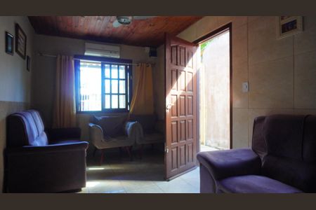 Sala  de casa para alugar com 3 quartos, 125m² em Rubem Berta, Porto Alegre