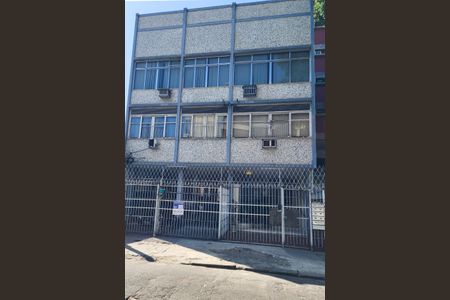 Apartamento para alugar com 79m², 2 quartos e sem vagaPlaca VPEG-252