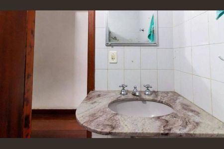 Casa à venda com 4 quartos, 133m² em Jardim Peri Peri, São Paulo