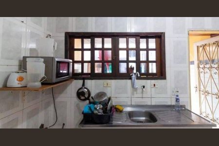 Casa à venda com 4 quartos, 133m² em Jardim Peri Peri, São Paulo