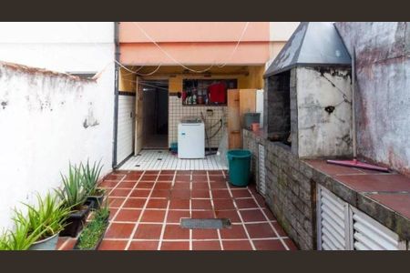 Casa à venda com 4 quartos, 133m² em Jardim Peri Peri, São Paulo