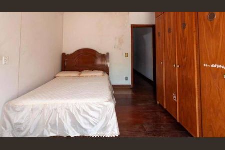 Casa à venda com 4 quartos, 133m² em Jardim Peri Peri, São Paulo