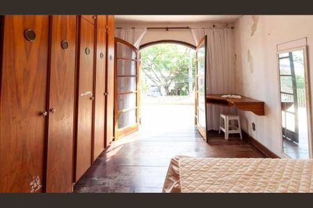 Casa à venda com 4 quartos, 133m² em Jardim Peri Peri, São Paulo