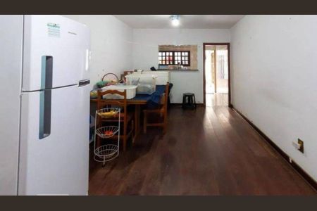 Casa à venda com 4 quartos, 133m² em Jardim Peri Peri, São Paulo