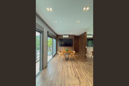 Casa à venda com 3 quartos, 200m² em Residencial Tambore III, Santana de Parnaíba