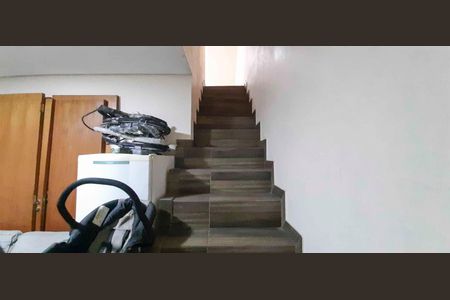 Casa à venda com 350m², 5 quartos e 1 vaga Casa à venda com 350m², 5 quartos e 1 vagaCasa 1 - Acesso aos Quartos
