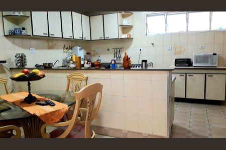 Apartamento para alugar com 5 quartos, 300m² em Boqueirão, Santos