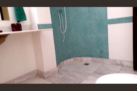 Apartamento para alugar com 300m², 5 quartos e 2 vagas