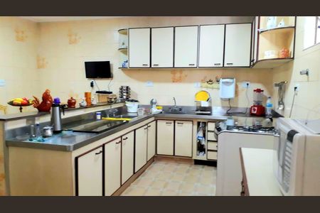 Apartamento para alugar com 300m², 5 quartos e 2 vagas