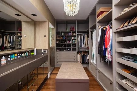 Apartamento à venda com 258m², 4 quartos e 4 vagas