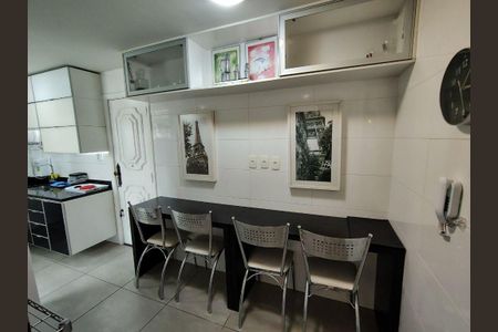 Apartamento à venda com 130m², 3 quartos e 1 vaga
