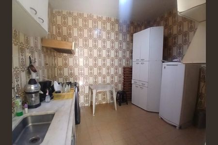 Casa à venda com 158m², 4 quartos e sem vaga