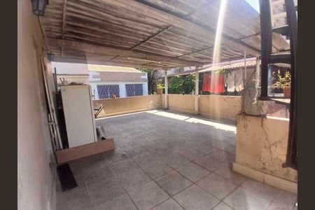 Casa à venda com 158m², 4 quartos e sem vaga