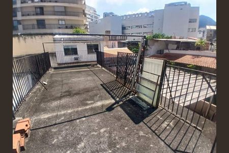 Casa à venda com 158m², 4 quartos e sem vaga