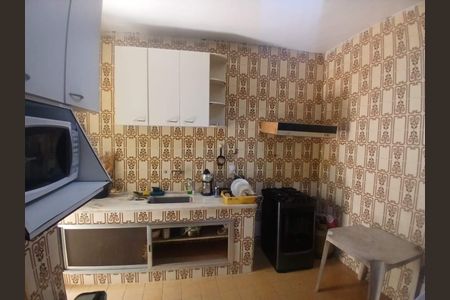 Casa à venda com 158m², 4 quartos e sem vaga