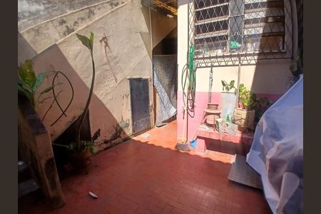 Casa à venda com 158m², 4 quartos e sem vaga
