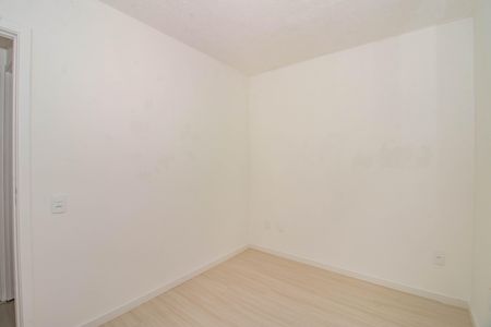 Quarto 1 de apartamento para alugar com 2 quartos, 41m² em Rubem Berta, Porto Alegre