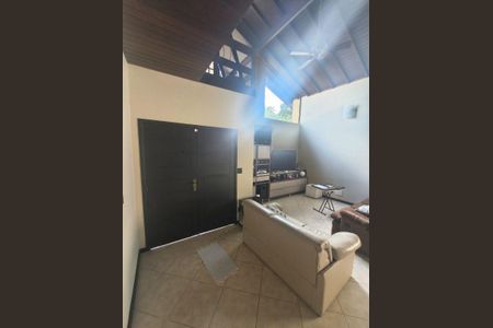 Casa à venda com 3 quartos, 214m² em Maravista, Niterói