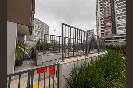 Apartamento para alugar com 37m², 2 quartos e sem vaga Apartamento para alugar com 37m², 2 quartos e sem vagaÁrea comum - Piscina