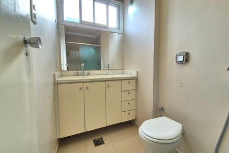 Apartamento à venda com 130m², 3 quartos e 1 vagaBanheiro da Suíte