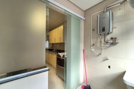 Apartamento à venda com 130m², 3 quartos e 1 vagaÁrea de Serviço