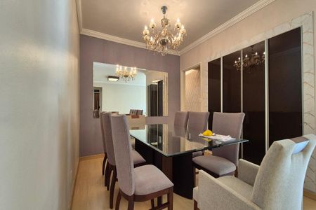 Apartamento à venda com 130m², 3 quartos e 1 vagaSala de Jantar
