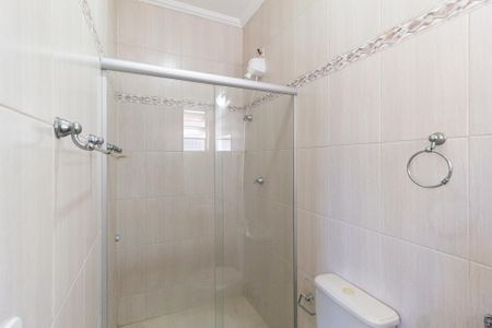 Casa à venda com 180m², 3 quartos e 4 vagasBanheiro da suíte 1