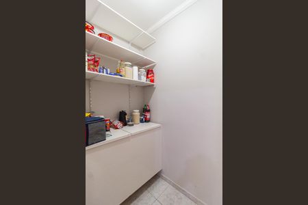 Casa à venda com 180m², 3 quartos e 4 vagasDespensa
