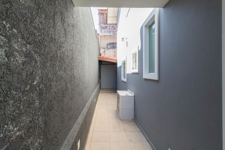 Casa à venda com 180m², 3 quartos e 4 vagasCorredor