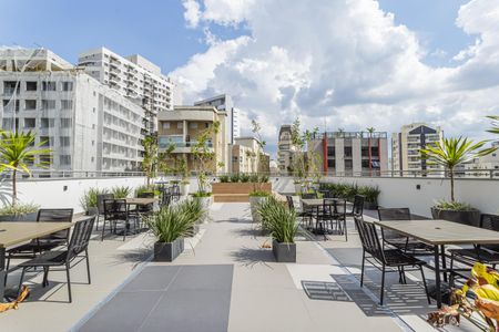Apartamento à venda com 26m², 1 quarto e sem vaga Apartamento à venda com 26m², 1 quarto e sem vagaÁrea comum - Churrasqueira