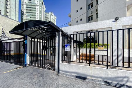Apartamento à venda com 60m², 2 quartos e 1 vagaFachada - Plaquinha