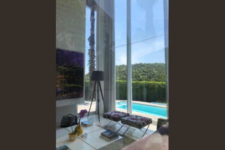 Sala de casa de condomínio à venda com 4 quartos, 437m² em Tamboré, Santana de Parnaíba