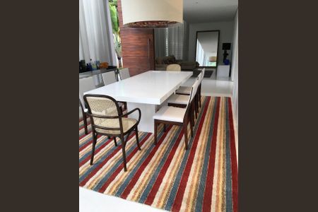 Sala de casa de condomínio à venda com 4 quartos, 437m² em Tamboré, Santana de Parnaíba