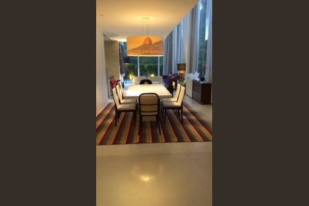 Sala de casa de condomínio à venda com 4 quartos, 437m² em Tamboré, Santana de Parnaíba