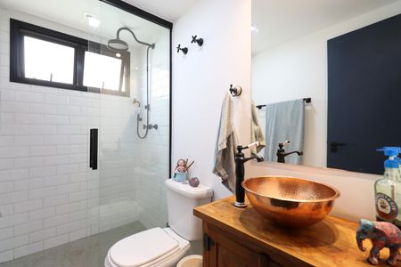 Apartamento à venda com 71m², 2 quartos e 1 vagaBanheiro Social