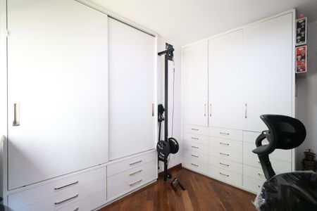 Apartamento à venda com 71m², 2 quartos e 1 vagaQuarto 2