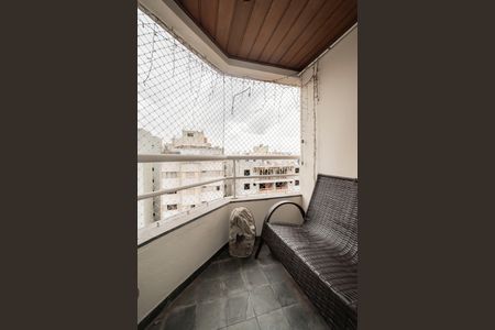 Apartamento à venda com 60m², 2 quartos e 1 vaga Apartamento à venda com 60m², 2 quartos e 1 vagaVaranda
