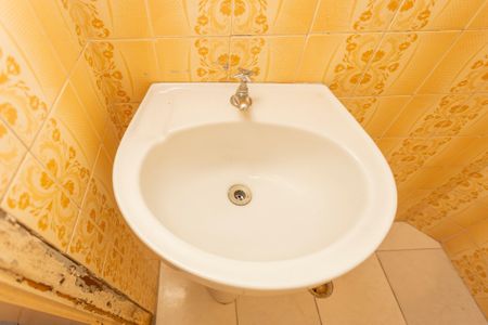 Casa à venda com 241m², 6 quartos e 3 vagasBanheiro - Casa 2