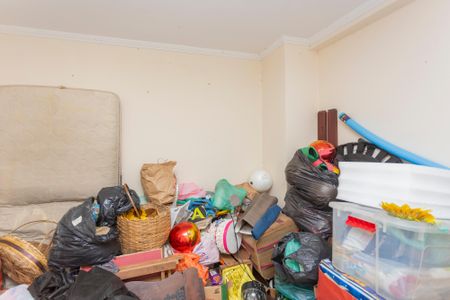 Casa à venda com 241m², 6 quartos e 3 vagasQuarto 2- Casa 1