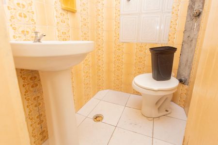 Casa à venda com 241m², 6 quartos e 3 vagasBanheiro - Casa 2