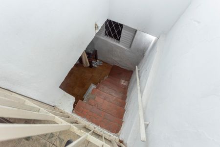 Casa à venda com 241m², 6 quartos e 3 vagasEscada para Casa 3