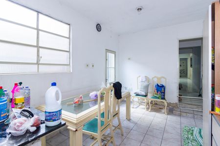 Casa à venda com 250m², 4 quartos e 1 vagaCozinha