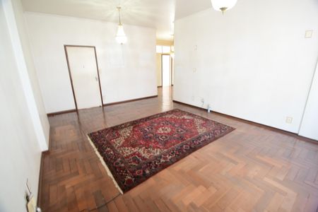 Apartamento à venda com 132m², 2 quartos e 1 vagaSala