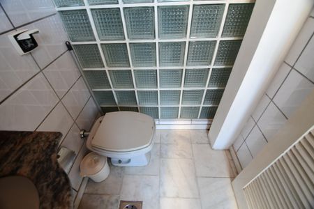 Apartamento à venda com 132m², 2 quartos e 1 vagaBanheiro de serviço