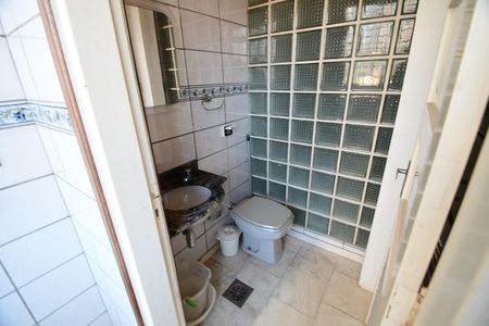 Apartamento à venda com 132m², 2 quartos e 1 vagaBanheiro de serviço