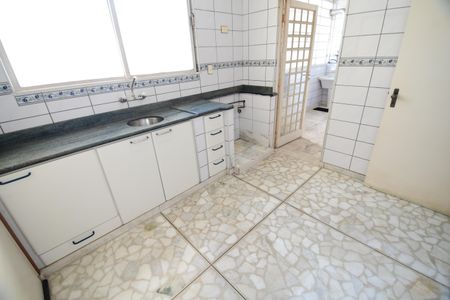 Apartamento à venda com 132m², 2 quartos e 1 vagaCozinha