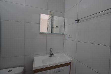Banheiro de casa para alugar com 1 quarto, 60m² em Vila Prudente, São Paulo