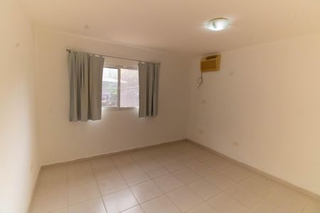 Casa de condomínio para alugar com 230m², 4 quartos e 2 vagasQuarto 1